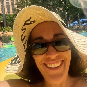 Meet your Posher, Rachel